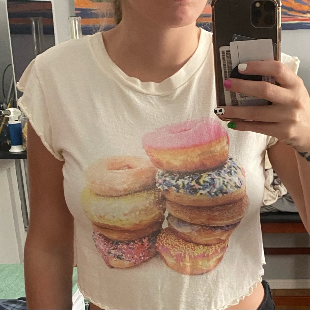Donut crop top with lettuce edge